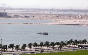 Emirates Palace Hotel Suites 샤르자 아파트호텔